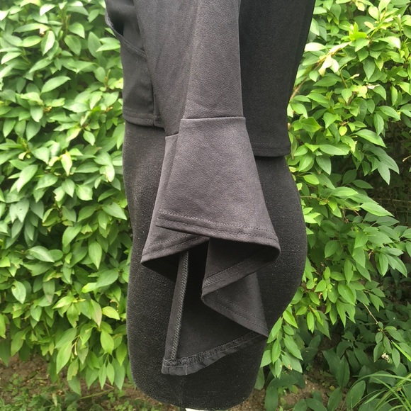 Missguided black wrap, flared sleeve crop top - Picture 4 of 6